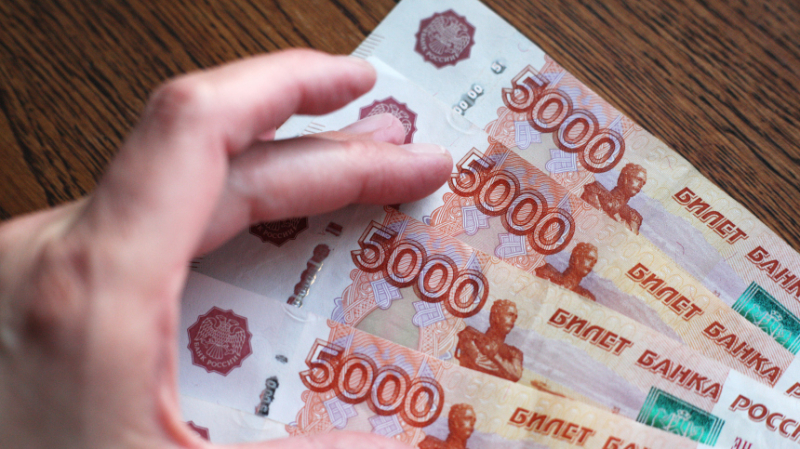 Отдыха больше, денег меньше? Эксперты рассказали об&nbsp;оплате отпусков в&nbsp;мае