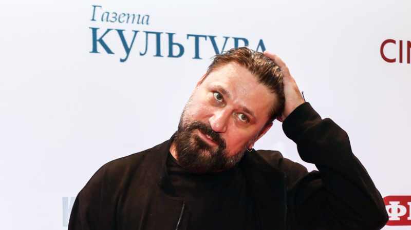 &laquo;Катапультировалась&raquo;: Виктор Логинов развелся с&nbsp;молодой женой
