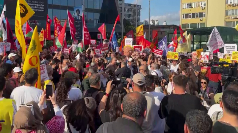 В&nbsp;центре Анкары прошел марш против саммита НАТО