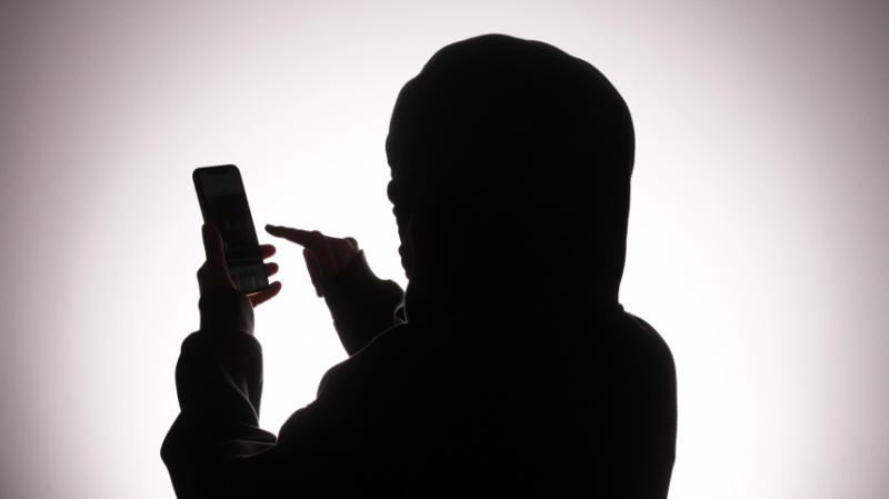Установили VPN&nbsp;&mdash; потеряли все деньги: МВД раскрыло новую схему мошенников